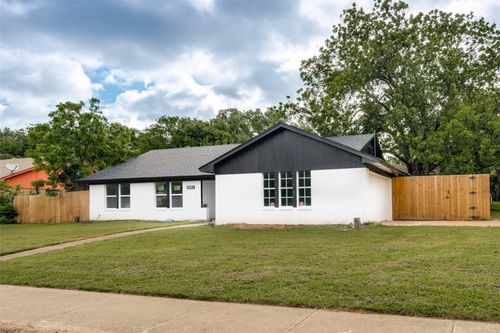 2921 Hitson Lane, Fort Worth, TX, 76112 | Card Image