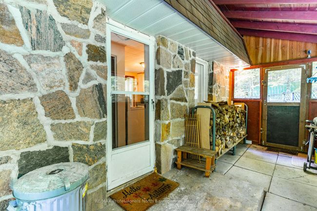 18053 Highway 35, House other with 3 bedrooms, 1 bathrooms and 6 parking in Algonquin Highlands ON | Image 6