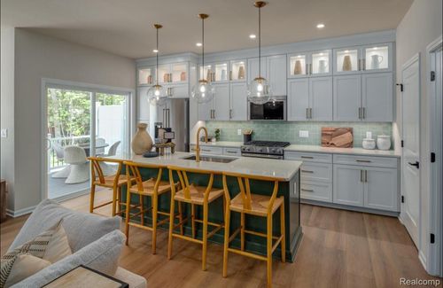 49553 Coldwater Ridge Dr, Northville, MI, 48168-8017 | Card Image