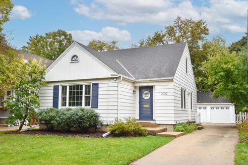 2022 N 81st St, Wauwatosa, WI, 53213-1602 | Card Image