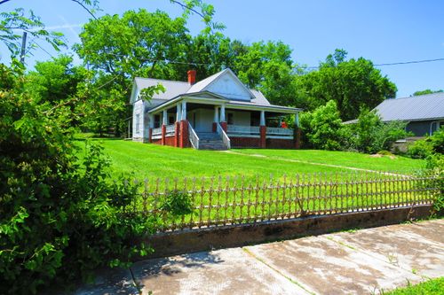 503 N Nettleton Ave, Mansfield, MO, 65704-8465 | Card Image