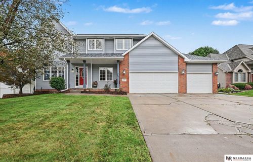 2811 Leigh Ln, Papillion, NE, 68133-3377 | Card Image