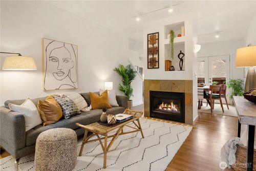 2c-5430 California Ave Sw, Seattle, WA, 98136-1573 | Card Image