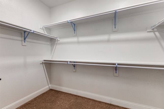 His and Hers walkin closets | Image 22
