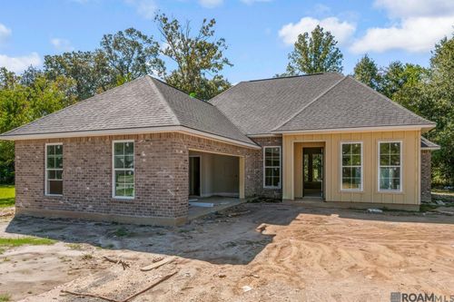 21117 April Ln, Livingston, LA, 70754-6347 | Card Image