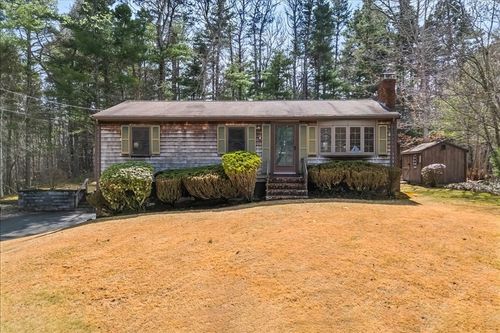 88 Plymouth St, Halifax, MA, 02338-1511 | Card Image