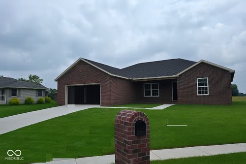 1512 S Hunters Dr, Greensburg, IN, 47240-6327 | Card Image