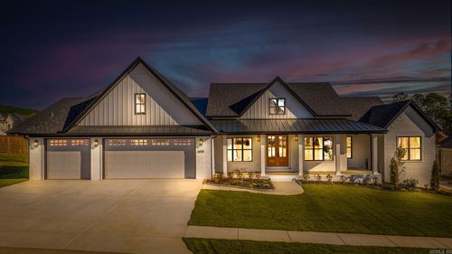 1670 Dolphin Dr, Conway, AR, 72034-8143 | Card Image