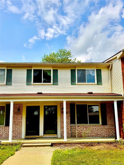 13426 Denver Cir, Sterling Heights, MI, 48312-1627 | Card Image