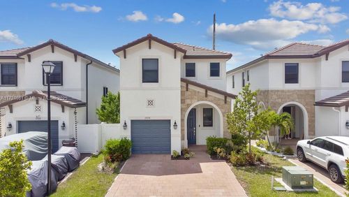 11036 W 35th Way, Hialeah, FL, 33018-2175 | Card Image
