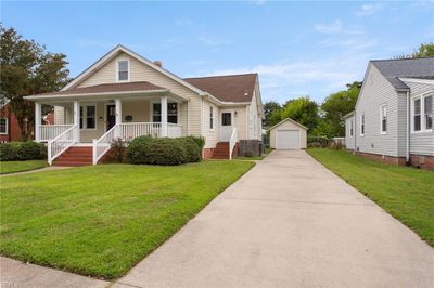 LARGE DRIVEWAY | Image 2