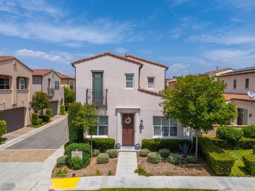 21851 Moveo Dr, Santa Clarita, CA, 91350-8551 | Card Image