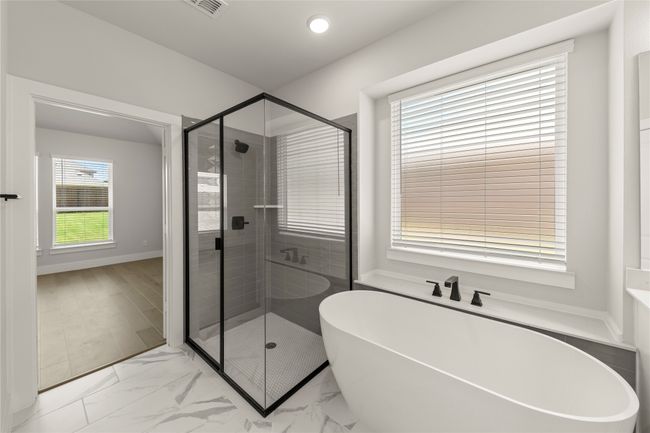 21. 1317 Flamingo - Bath (4) | Image 37