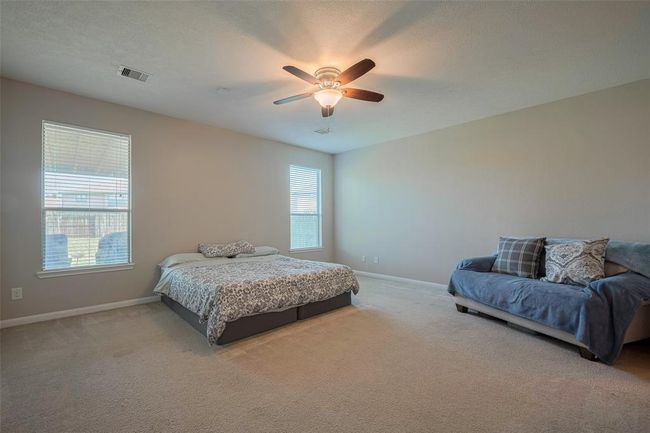 Large primary bedroom! | Image 26