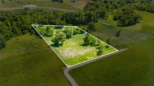 19049 Strawberry Plant Rd, Fayetteville, AR, 72704-8588 | Card Image
