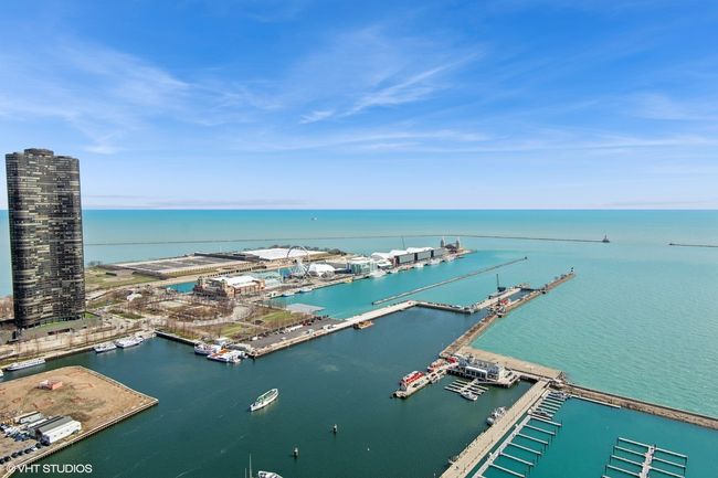 APT-1307 - 211 N Harbor Dr, Condo with 1 bedrooms, 1 bathrooms and 1 parking in CHICAGO IL | Image 13