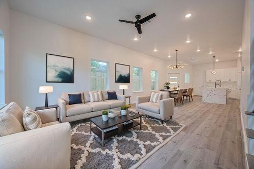 6747 Liverpool St, Houston, TX, 77021-5145 | Card Image