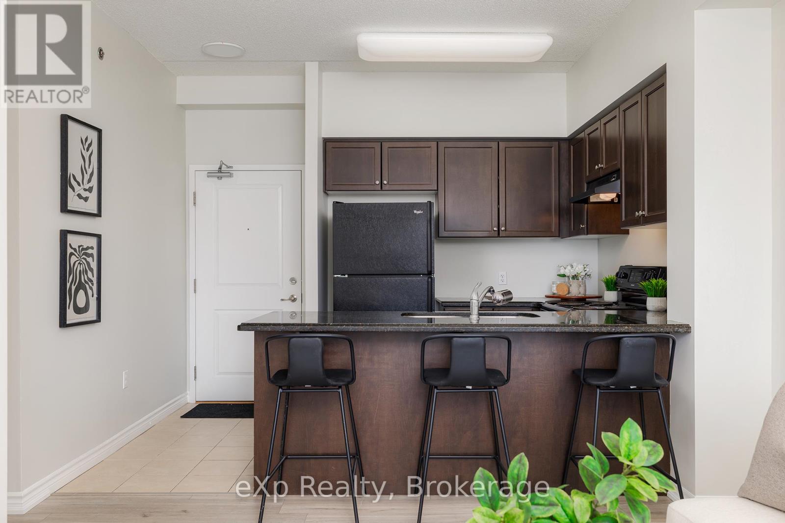Residential in Guelph (Pineridge/Westminster Woods) 3