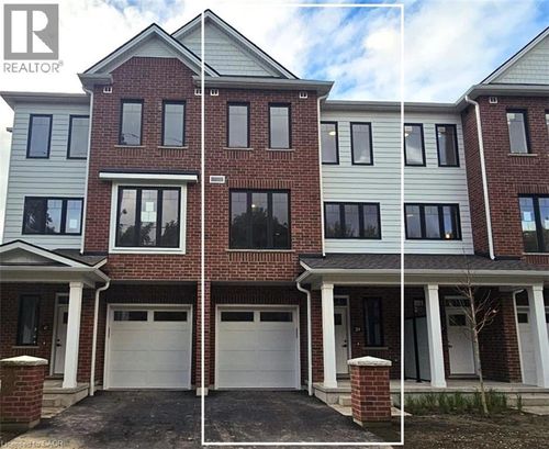 39 Mill St, Kitchener, ON, N2G2Y2 | Card Image