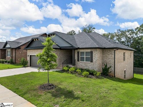 400 Rolling Waters Dr, Greenville, SC, 29605-6280 | Card Image