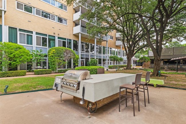Grilling Area | Image 23