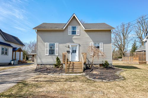 162 St Andrews St, Mitchell, ON, N0K1N0 | Card Image