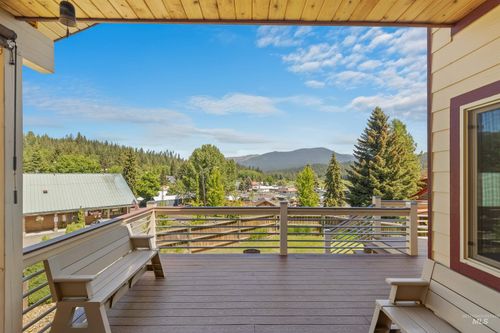 204 S 2nd St, Elk River, ID, 83827-0110 | Card Image