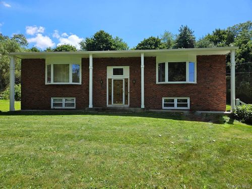 21 Verplanck Ave, Hopewell Junction, NY, 12533-5152 | Card Image