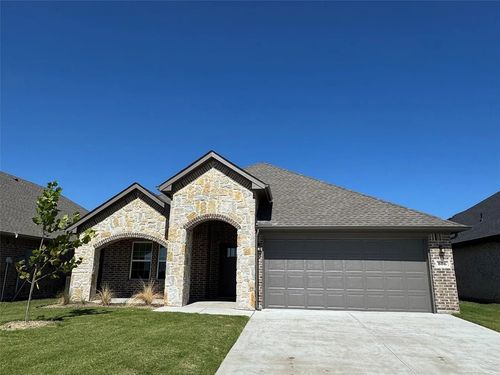 806 Greyson Ln, Greenville, TX, 75402-8227 | Card Image