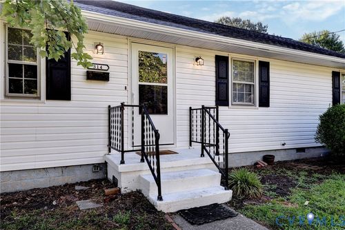 314 Winchester Dr, Hampton, VA, 23666-2122 | Card Image