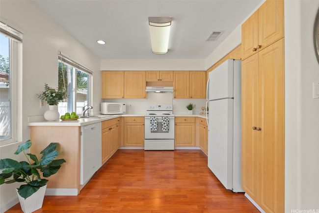 91-1072 Kaiheenalu St, House other with 4 bedrooms, 3 bathrooms and 2 parking in Ewa Beach HI | Image 12