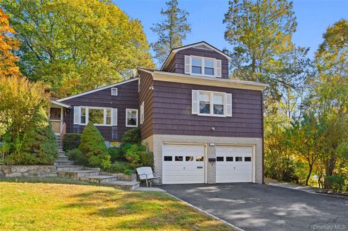 443 Benedict Ave, Tarrytown, NY, 10591-5001 | Card Image