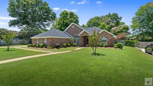 140 Arizona Ave, Wake Village, TX, 75501-5801 | Card Image