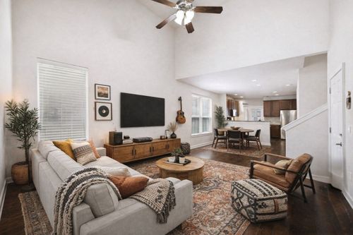 32-2101 Rivers Edge Way, Austin, TX, 78741-3365 | Card Image
