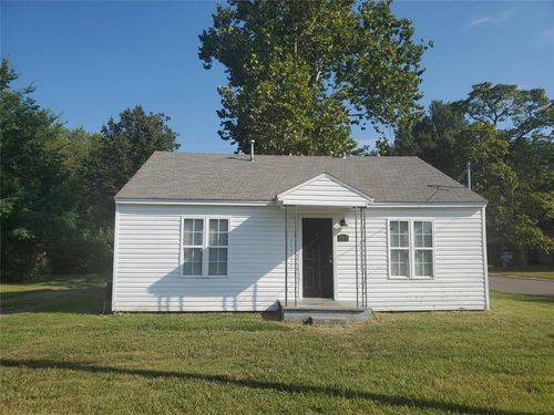 511 E K Pl, Russellville, AR, 72801-3033 | Card Image