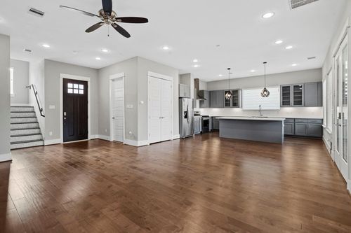 410 Yale Oaks Lane, Houston, TX, 77091 | Card Image