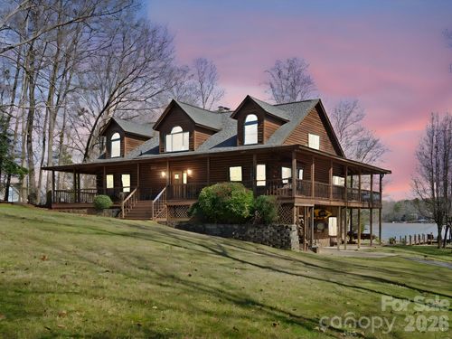5981 Johnson Rd, Lake Wylie, SC, 29710-8597 | Card Image