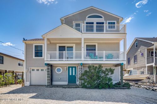 20 Carroll Ave, Tuckerton, NJ, 08087-2404 | Card Image