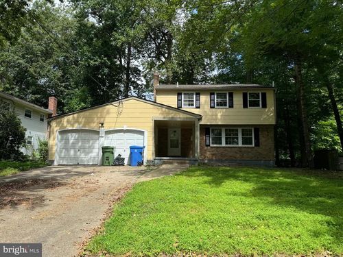 8 Elbow Ln, Cherry Hill, NJ, 08003-1422 | Card Image