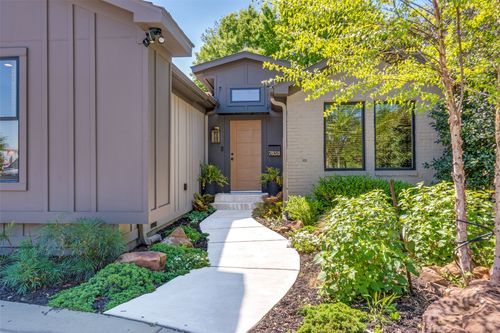 7838 Southwestern Blvd, Dallas, TX, 75225-8224 | Card Image
