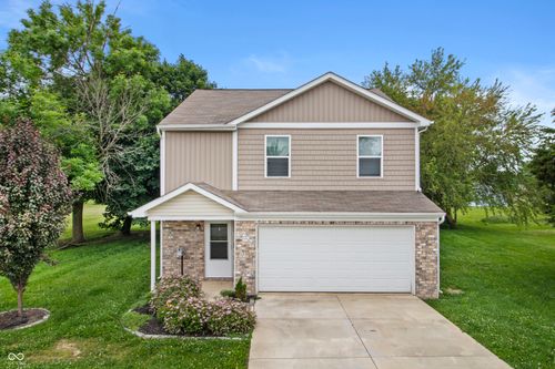 2227 F St, Elwood, IN, 46036-2545 | Card Image