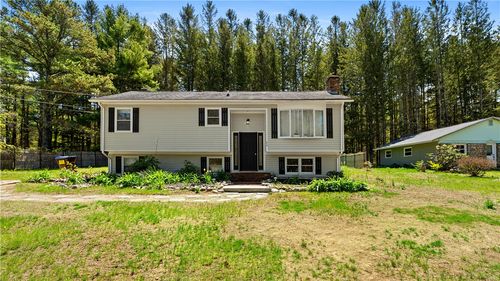 20 Nipmuc Trl, West Greenwich, RI, 02817-1938 | Card Image