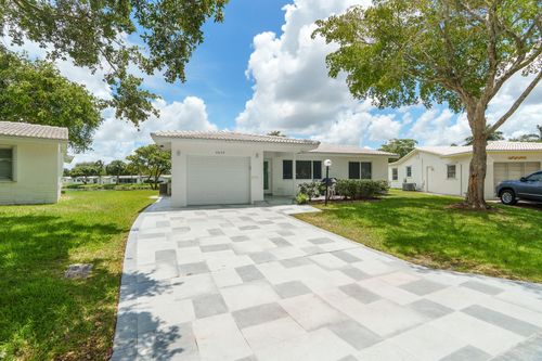8825 Nw 14th St, Plantation, FL, 33322-4412 | Card Image