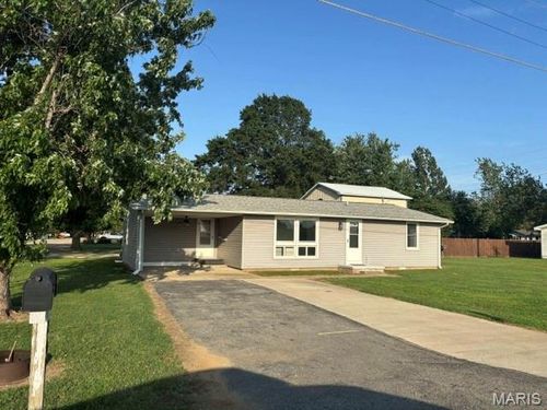 703 Walker St, Bernie, MO, 63822-9544 | Card Image