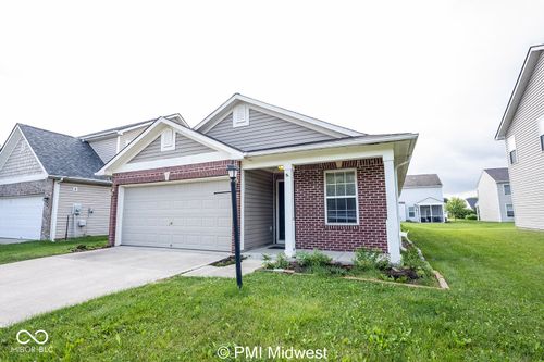19496 Prairie Crossing Dr, Noblesville, IN, 46062-6638 | Card Image