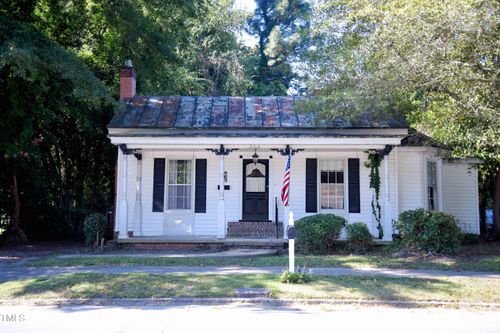 304 E Main St, Elm City, NC, 27822-8524 | Card Image