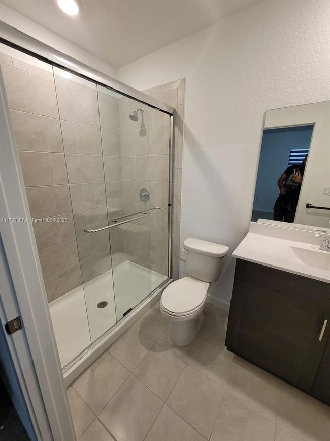 607 Ne 4 Th St, House other with 5 bedrooms, 3 bathrooms and null parking in Florida City FL | Image 7