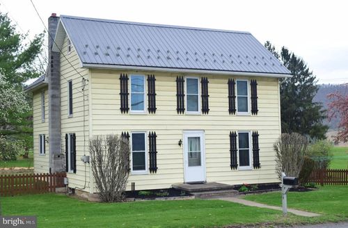 7199 Nittany Valley Dr, MILL HALL, PA, 17751-9013 | Card Image