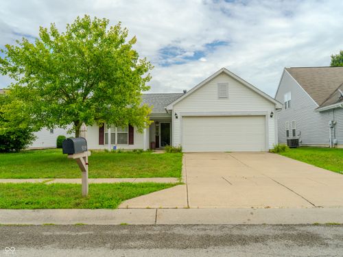 5119 Gray Wood Ct, Indianapolis, IN, 46235-6132 | Card Image