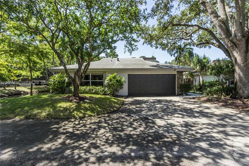 13 Dogwood Rd, Hollywood, FL, 33021-2805 | Card Image